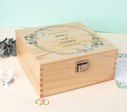 Luxury Wooden Wedding Keepsake Box Green - Personalised Green Heart Wedding Gift - Mr and Mrs  Couple Name Anniversary Gift, Bluebellinda